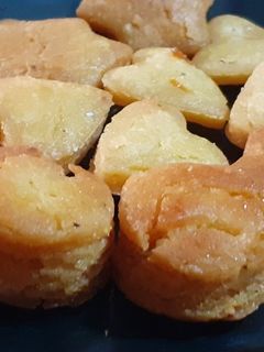 खास्ता खजूर (Khasta Khajoor recipe in Hindi) रेसिपी मुख्य फोटो