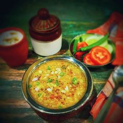A picture of Dal khichdi (one pot).