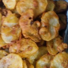 A picture of Aloo ke crispy pakorey.