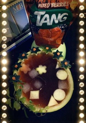 A picture of Resberrry and water melon juice.