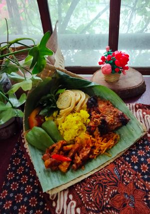 Foto resep (642) Nasi Kuning Komplit