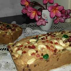 รูปของ Butter cake seasoned fillings dried fruits & peanuts