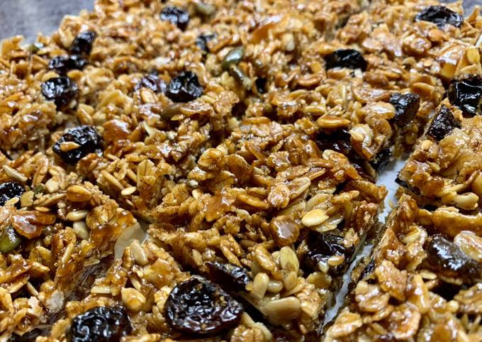 Muesli Flapjacks recipe main photo