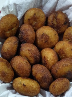 सूजी काकरा(Suji kakra recipe in hindi) रेसिपी मुख्य फोटो