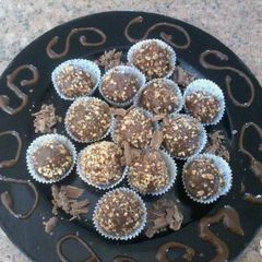 A picture of Chocolate Peanut & Walnut Balls.