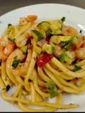 Tonnarelli Freschi con Zucchine, Gamberetti e Pomodorini Freschi