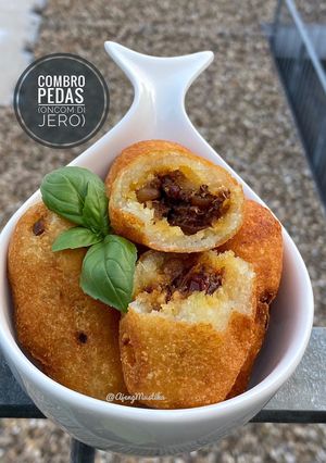 Foto resep Combro Pedas Isi Oncom