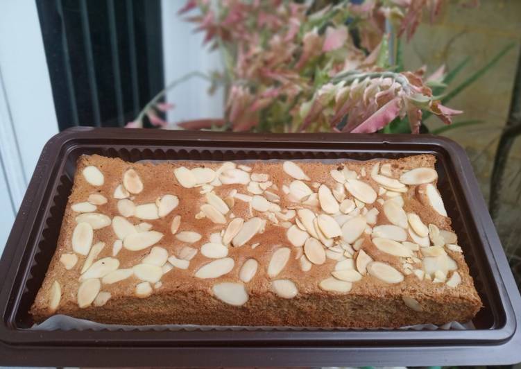 7. Onbijtkoek a.k.a Cake Rempah Gula Palem