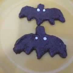 A picture of Bat shape cookies for halloween.