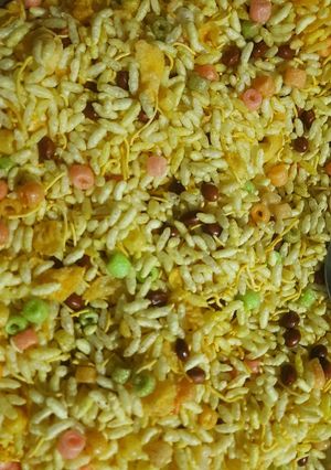 મમરા નો ચેવડો (Mamara Chevado Recipe In Gujarati) રેસીપી મુખ્ય ફોટો