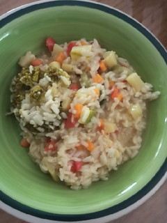 Una foto de Risotto con vegetales