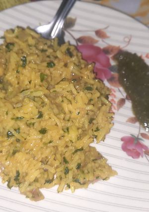 हरी लहसुन पुलाव(Hari lahsun pulao recipe in hindi) रेसिपी मुख्य फोटो