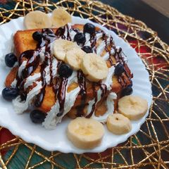 A picture of Fruits Loaded French Toast.