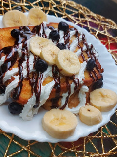 A picture of Fruits Loaded French Toast.