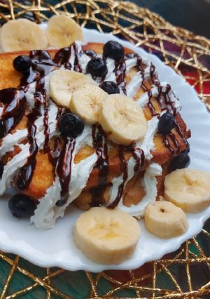 A picture of Fruits Loaded French Toast.