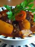 Estofado de carne de res desde el fogón de la abuela