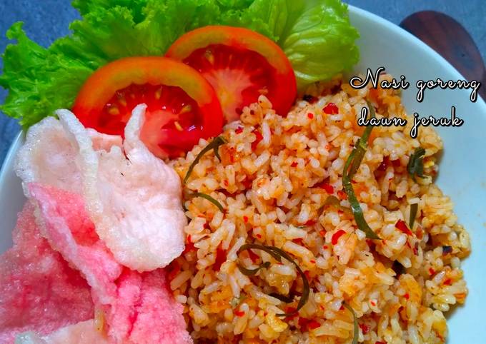 #Nasi goreng daun jeruk dengan cabe ala boncabe😁