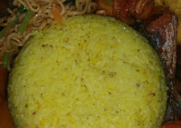 Resep Nasi Kuning Praktis ricecooker yang Lezat Sekali