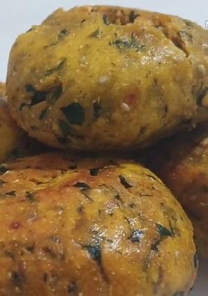 A picture of Rajasthani Traditional Makke ka Dhokla Recipe.