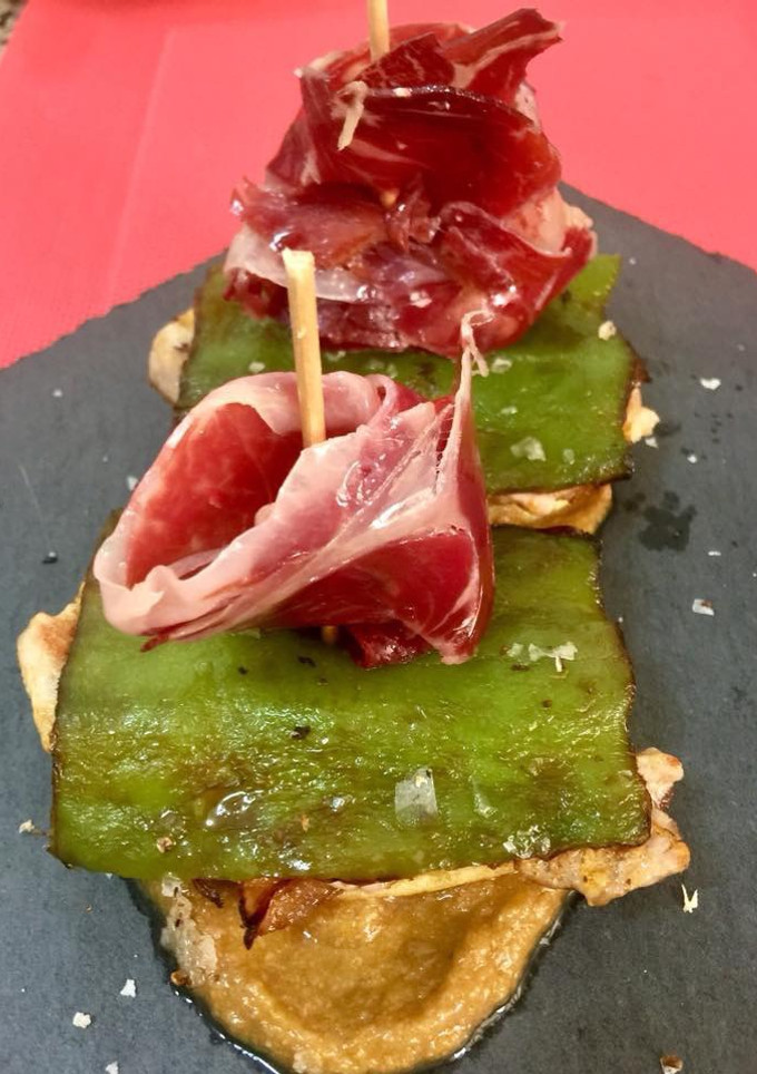 Una foto de Milhojas ibéricas