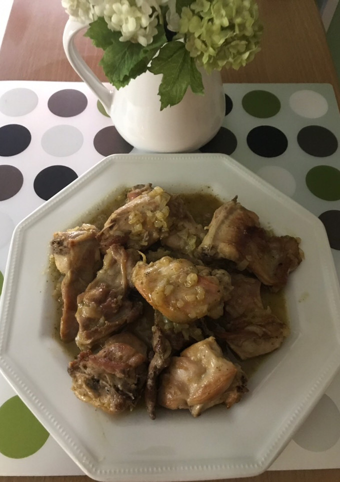 Una foto de Conejo en salsa