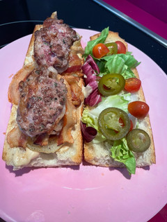 Una foto de Bocata de figatells