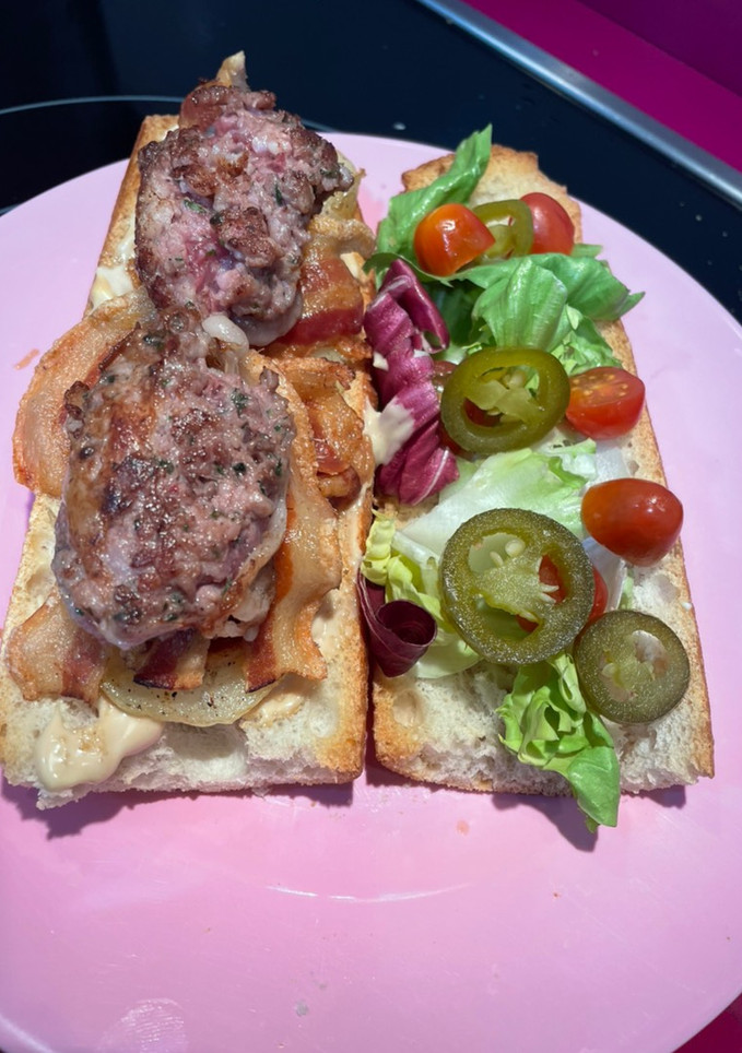 Una foto de Bocata de figatells