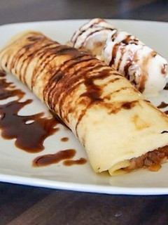 Una foto de Crepes de manzana caremelizada