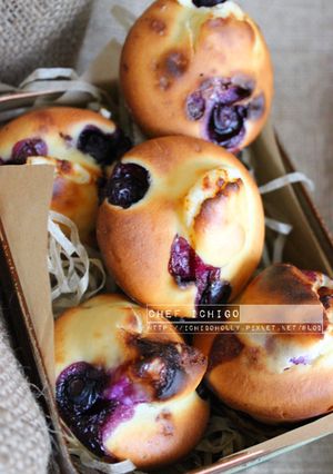 藍莓奶油乳酪馬芬 Blueberry cream cheese muffins 的食譜成品照片