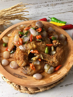 Foto resep Sayap Ayam Goreng dengan Oseng Bawang