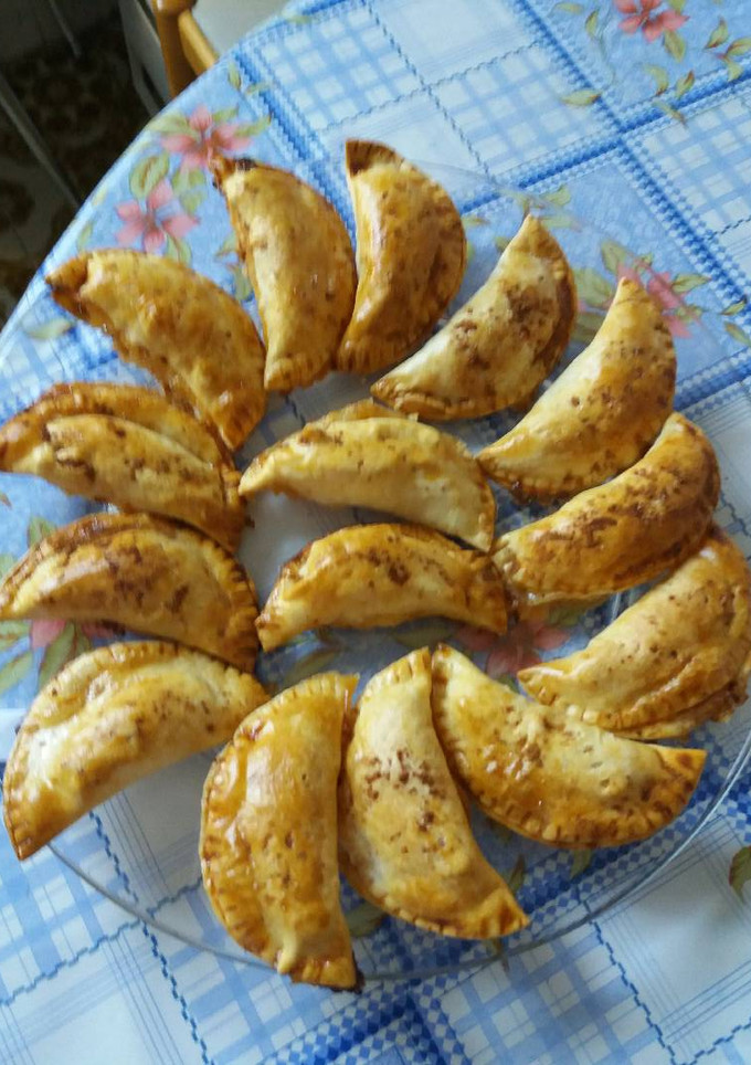 Una foto de Empanadillas de queso y membrillo