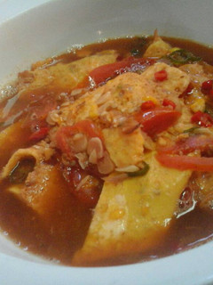 Foto resep Telur dadar kuah tomat