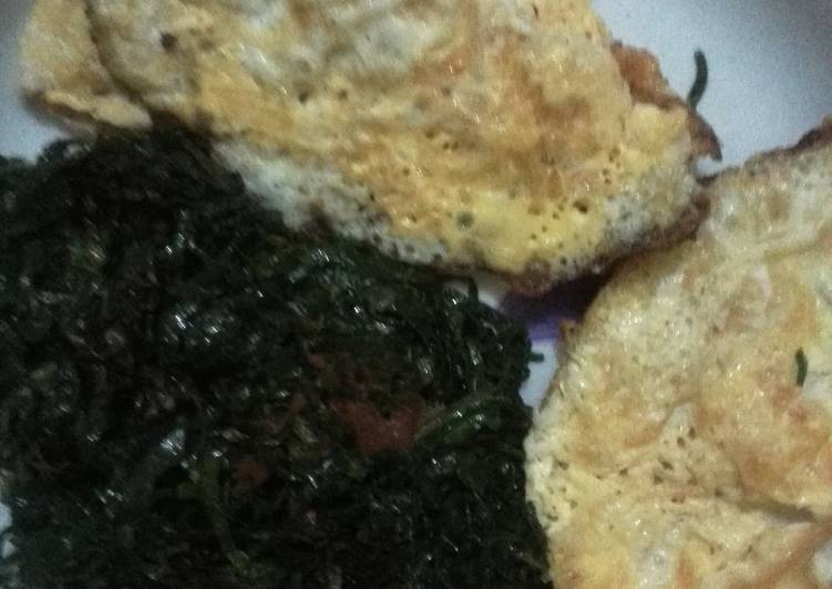 Recipe: Appetizing Saute kales served with omelet