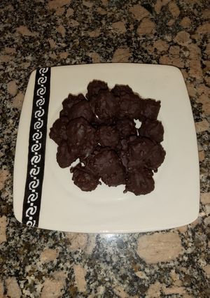 Una foto de Bocaditos de Dátiles y Avellanas