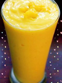 मैंगो मिल्क शेक (Mango Milk shake recipe in Hindi) रेसिपी मुख्य फोटो