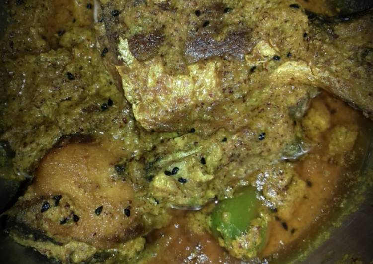 Hilsa curry with mustard ( )