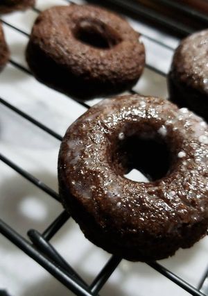 A picture of Mini Baked Chocolate Glazed Donuts.