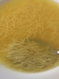 Una foto de Caldo de carne para sopa
