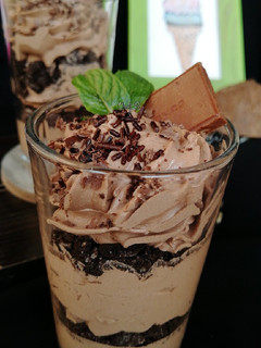 A picture of Chocolate mousse parfait.