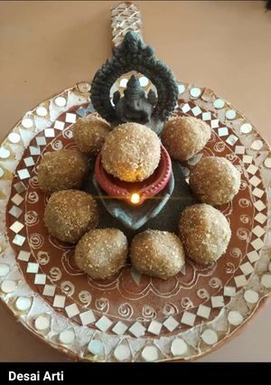 ચુરમા ના લાડુ (Churma Na Ladu Recipe In Gujarati) રેસીપી મુખ્ય ફોટો