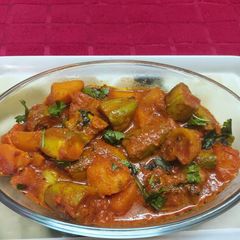 A picture of Dahi Parwal Aloo Dum.