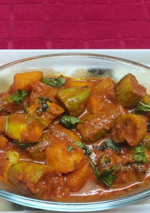 A picture of Dahi Parwal Aloo Dum.