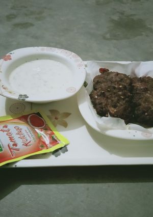 A picture of Special spicy chapali kabab.