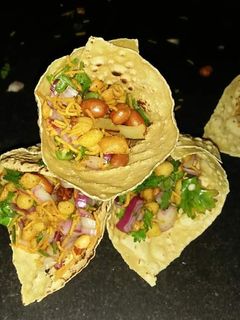 A picture of Papad cone chat.