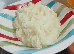 Una foto de Puré De Papa Casero (Margarina, Leche En Polvo)