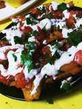 Creamy Crispy Nachos With Salsa Dip