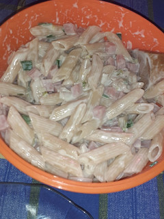 Una foto de Fideos con salsa de crema