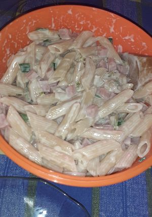 Una foto de Fideos con salsa de crema