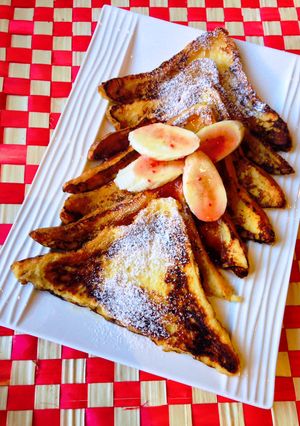 A picture of French Toast.
