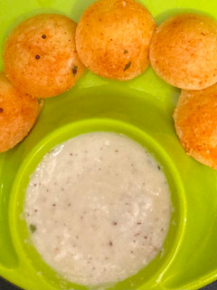 पोडी मिनी इडली (Podi Mini Idli Recipe In Marathi) रेसिपी चे मुख्य फोटो